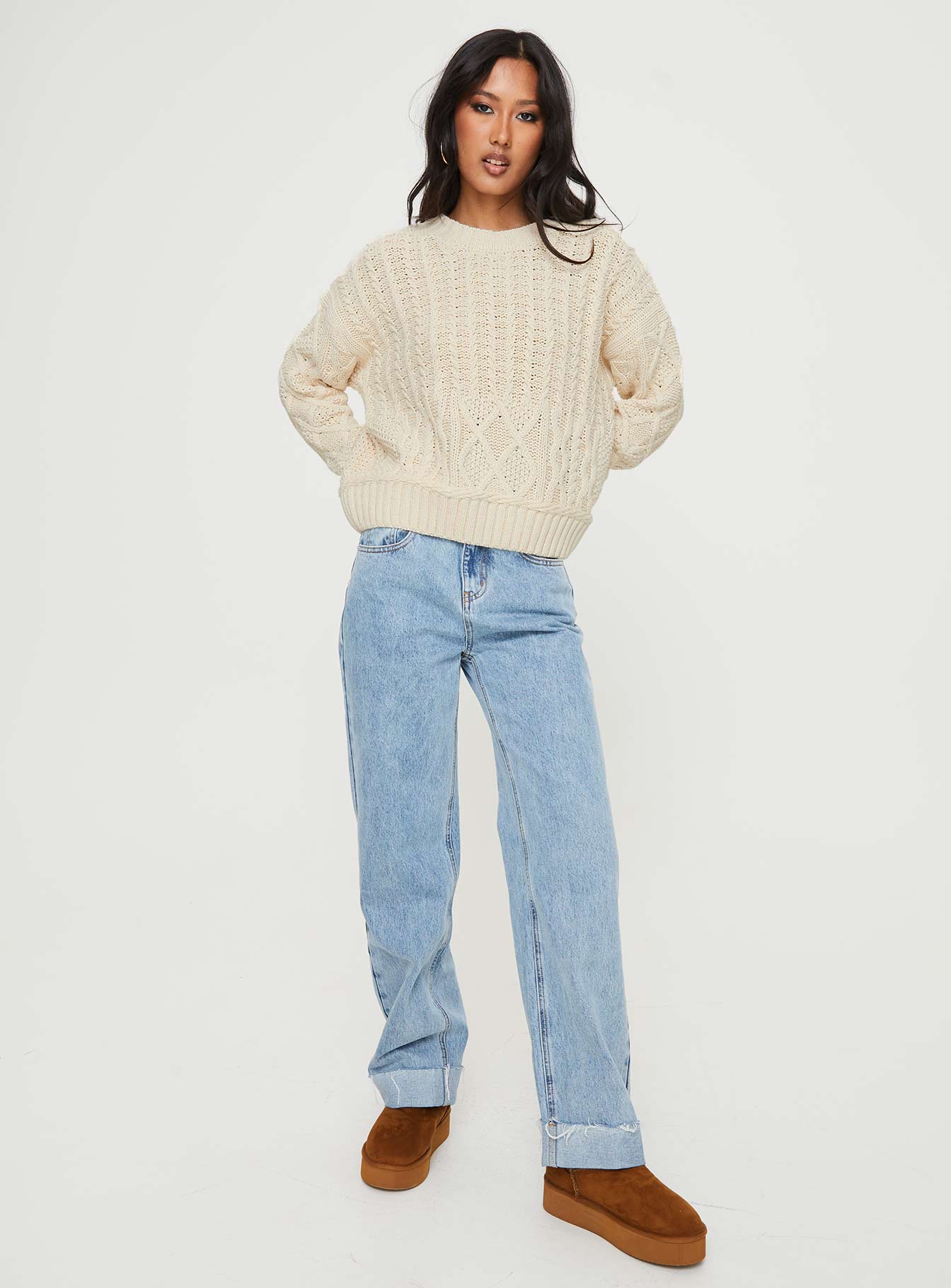 Dunham Cable Knit Sweater Beige