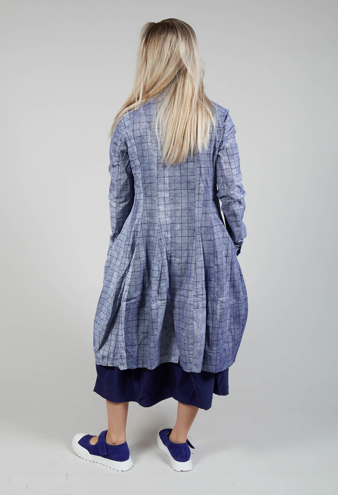 Lightweight Coat with Tulip Hem in Placed Azur Print