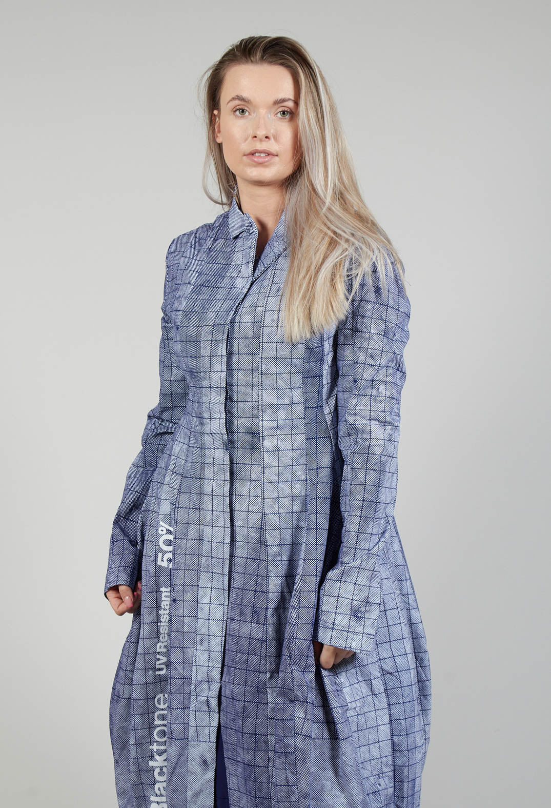 Lightweight Coat with Tulip Hem in Placed Azur Print