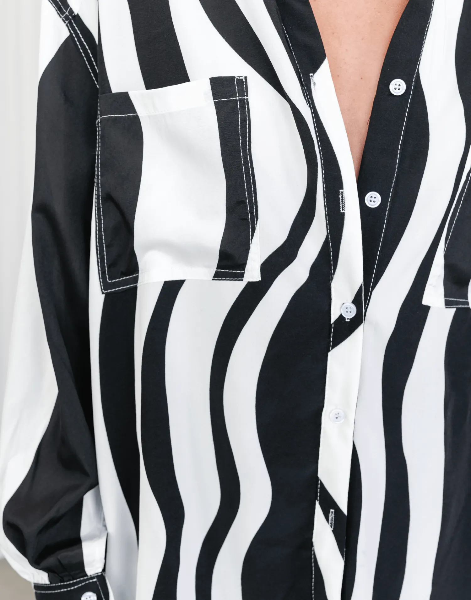 Zita Shirt (Black/White)